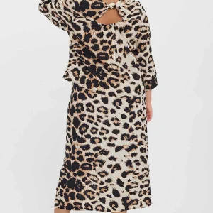 Vero Moda Curve Curve - Ulina V-Neck Blouse In Animal Print*Women Tops & Blouses