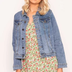 Kelly & Grace Weekend Denim Jacket In Medium Blue*Women Coats & Jackets