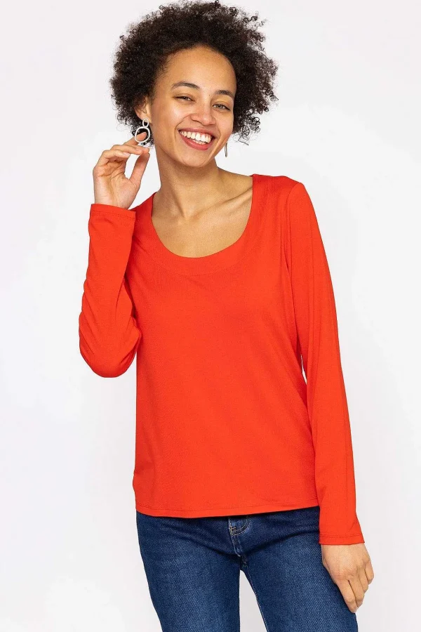 Kelly & Grace Weekend Scoop Neck Tee In Red*Women Tops & Blouses