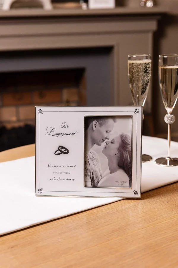 Carraig Donn Living Silver Engagement Frame* Homeware